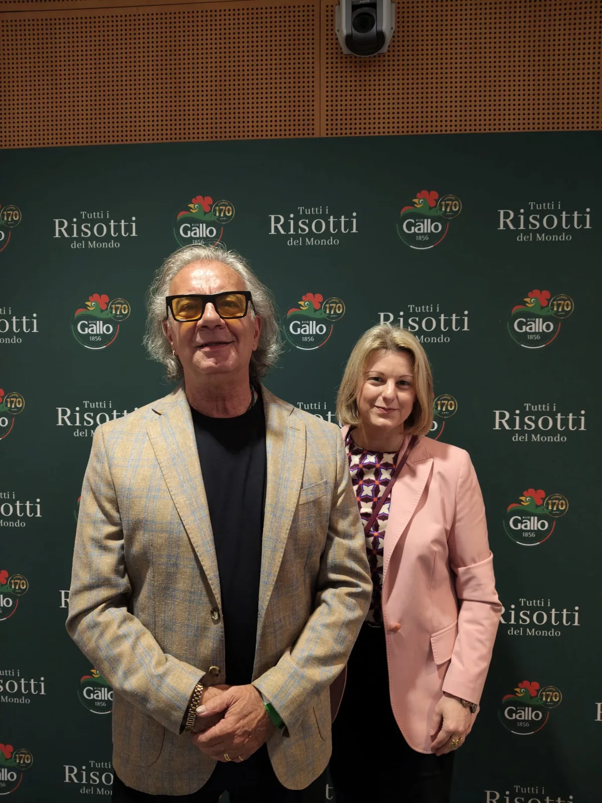 Claudio Trovato con Ambra alla presentazione di «Tutti i risotti del mondo» di Riso Gallo.
