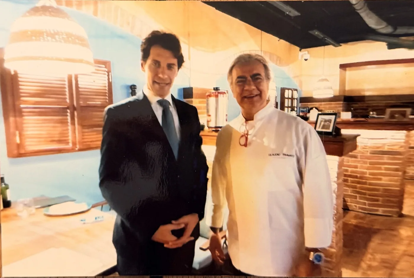 Claudio Trovato con l'ambasciatore Paolo Toschi.